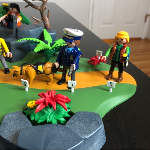 Playmobil Retired Superset 3136 Police Robber Set - Picture 4 of 15